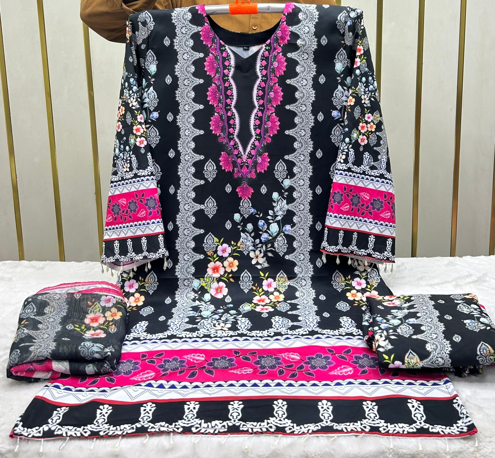 Ladies Fashion